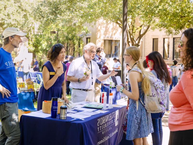 Amy Concilio talks with students about the School of Behavioral and Social Sciences